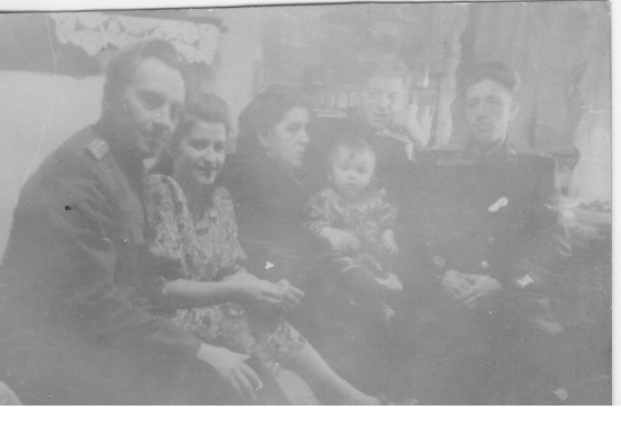 семья Вознесенских Монино 1949 г