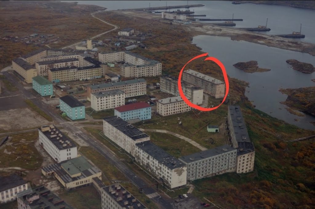 Наш дом на берегу Ледовитого океана.