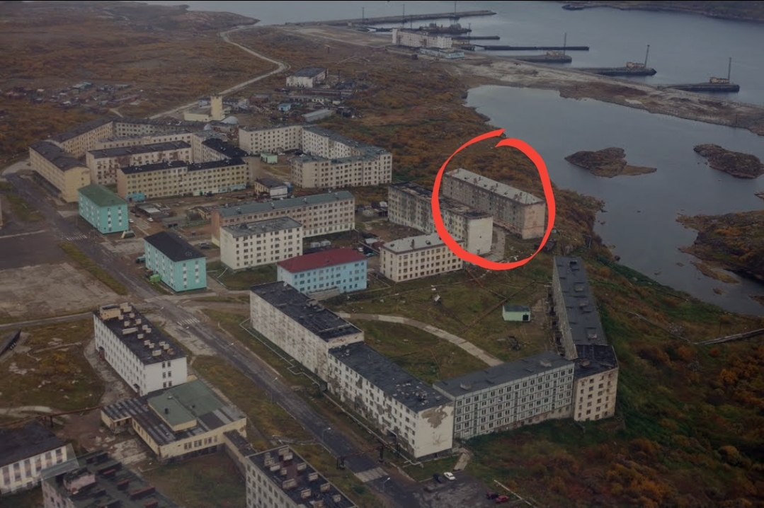 Наш дом на берегу Ледовитого океана.